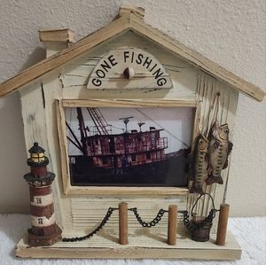 Gone fishing picture frame